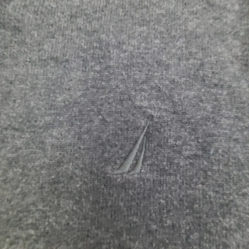 Nautica Men's‎ V-Neck Classic Fit Size X-Large Gray Sweater Pullover